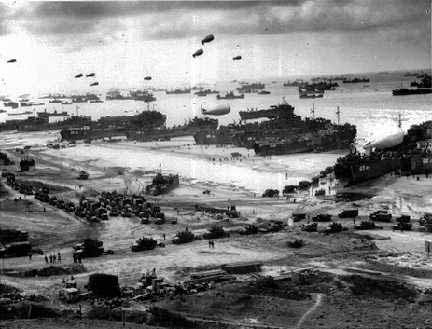 http://www.rjgeib.com/heroes/draper/d-day-beach.jpg